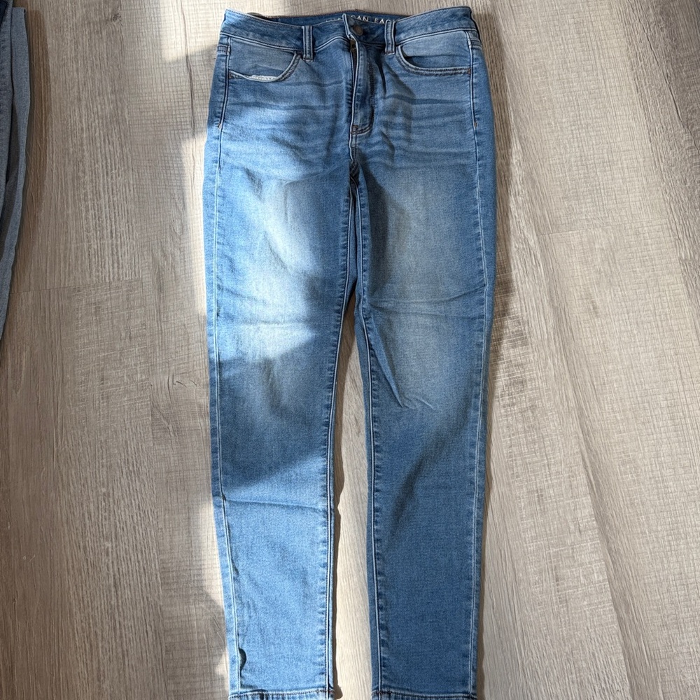 American Eagle Outfitters Light Blue Denim Jeans